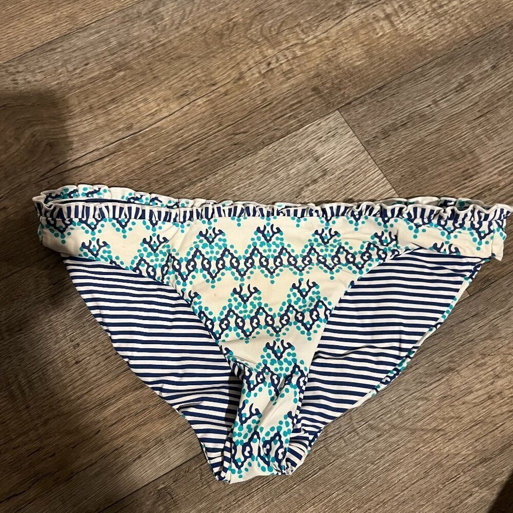 Vineyard Vines small‎ swim bottoms